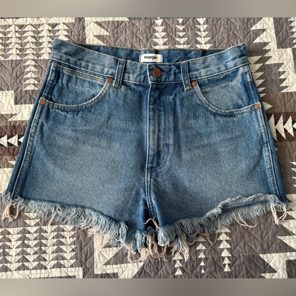 Wrangler Festival Jean Short size 26